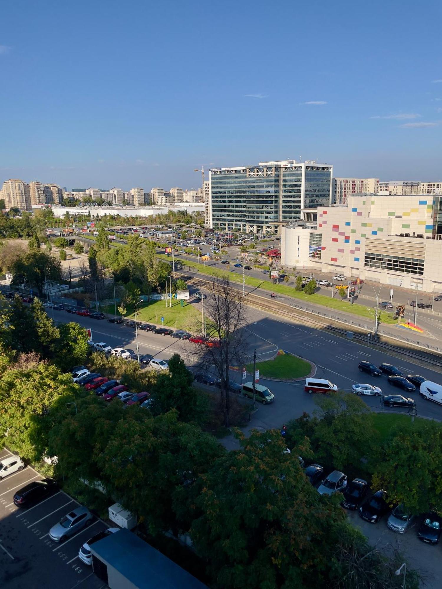 Piazza Vista - Granvia Park Apartment Bukares Bagian luar foto