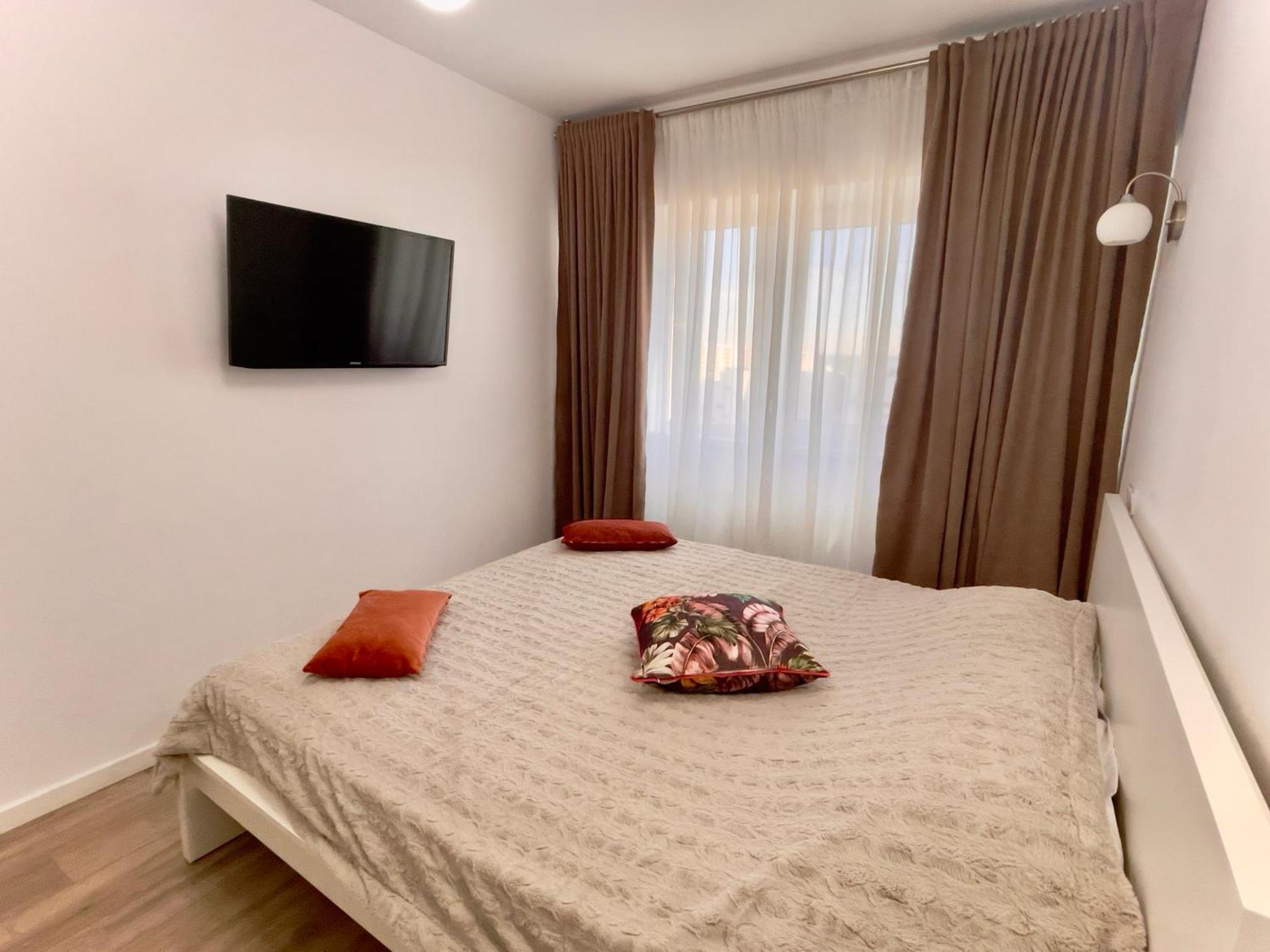 Piazza Vista - Granvia Park Apartment Bukares Bagian luar foto