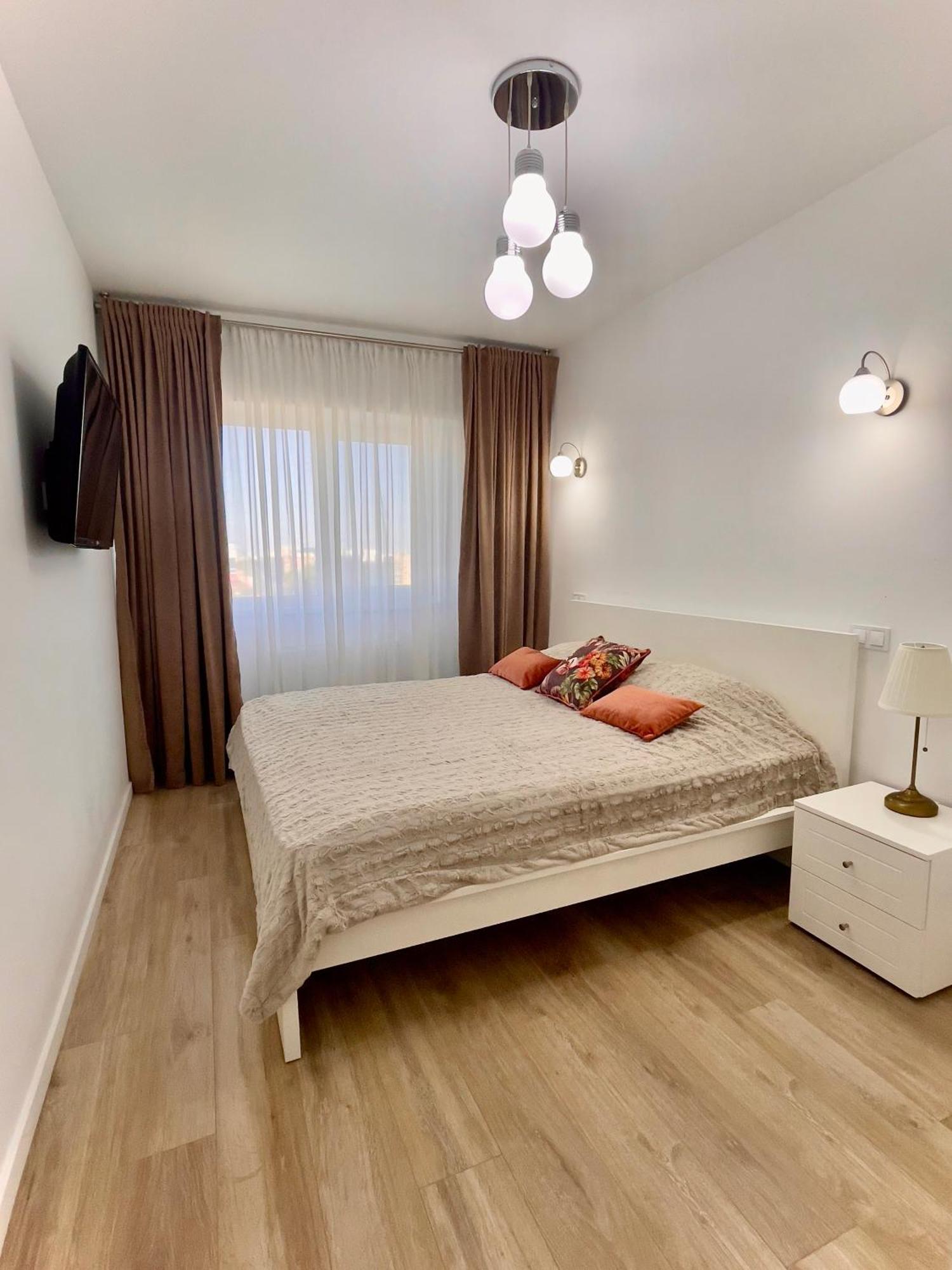 Piazza Vista - Granvia Park Apartment Bukares Bagian luar foto